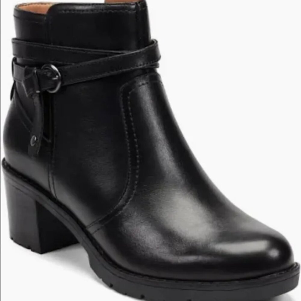 Easy Spirit Carter Booties Black Leather  9M